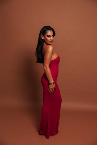 The Sasha Gold Ring Maxi Dress - Red