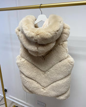 Load image into Gallery viewer, Premium Faux Fur Hooded Gilet Beige